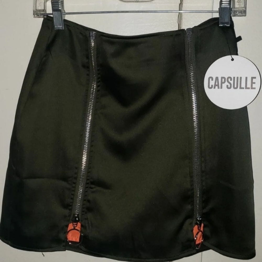 Capsulle olive mini skirt